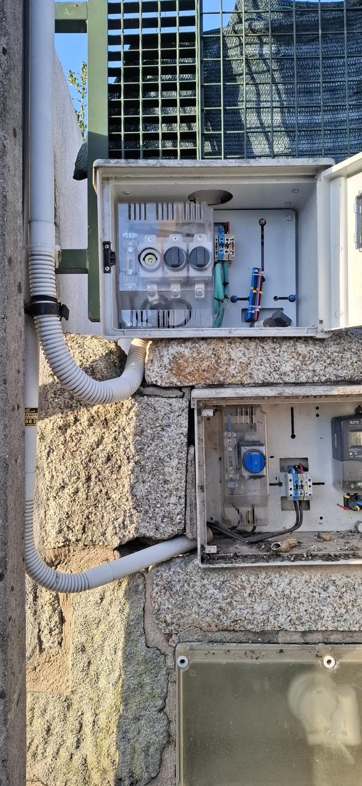 Trabajo de electricidad - red HogarAssist