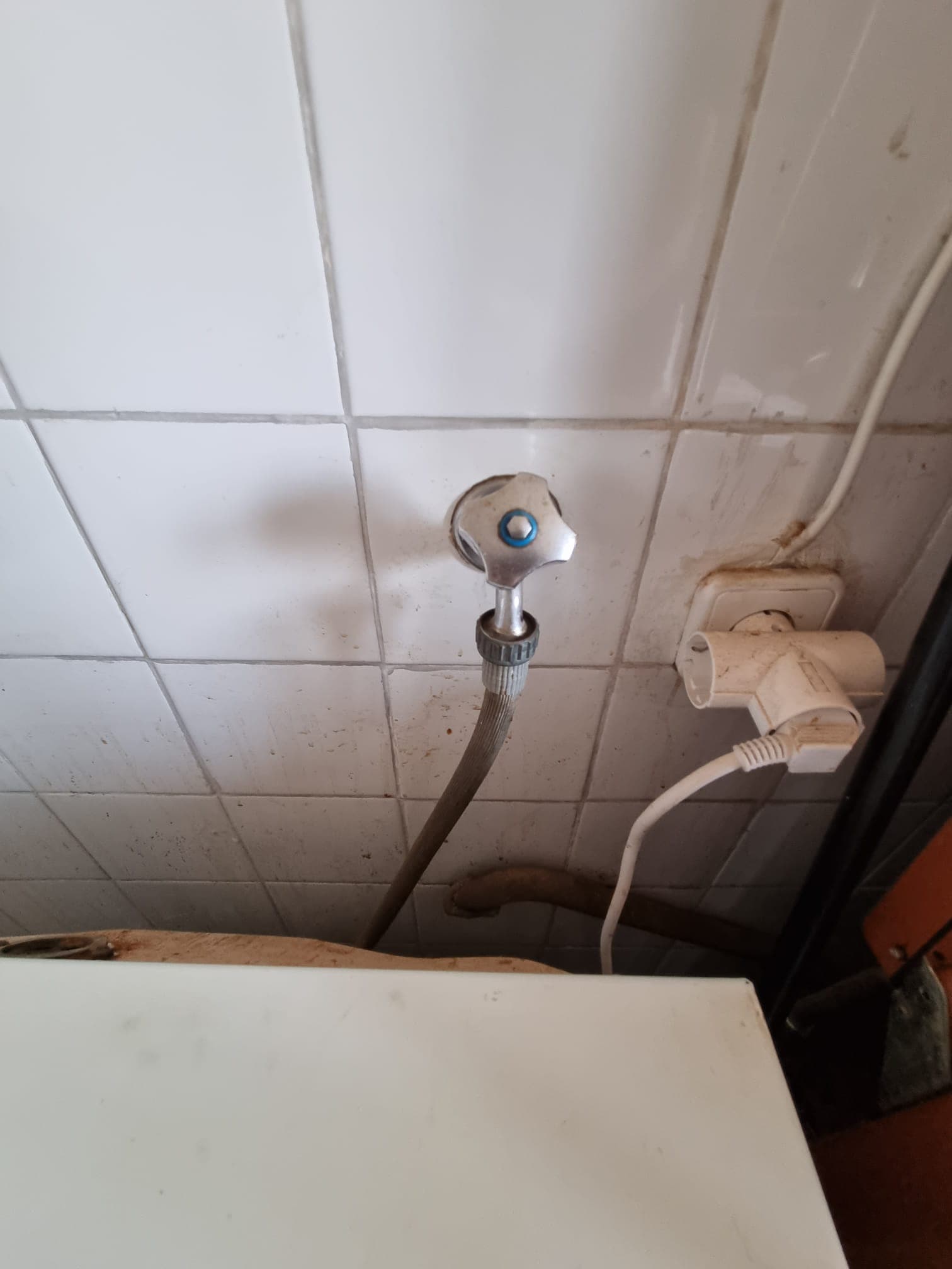 Trabajo de fontaneria - red HogarAssist